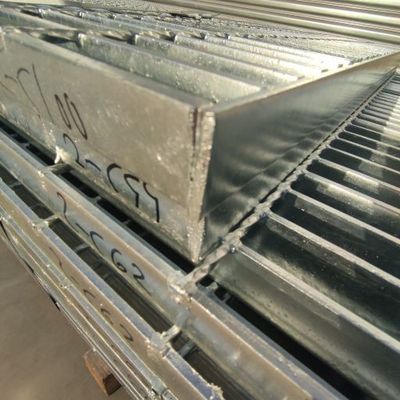 Especial dado forma galvanizou a raspagem de aço personalizada