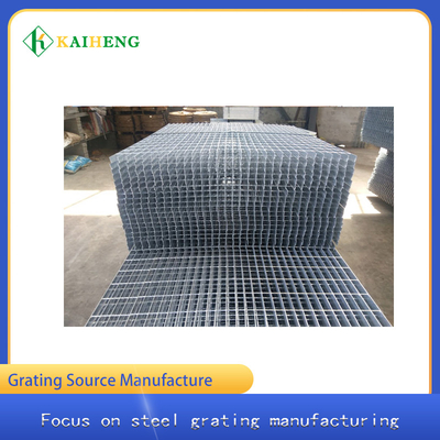 Fio soldado de aço galvanizado Mesh Fence Grating