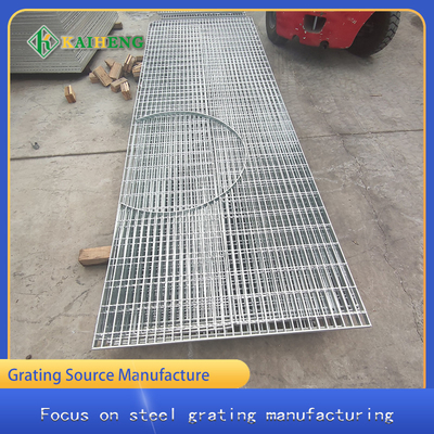 Aço suave galvanizado Oem da grade do metal que raspa para a construção da refinaria
