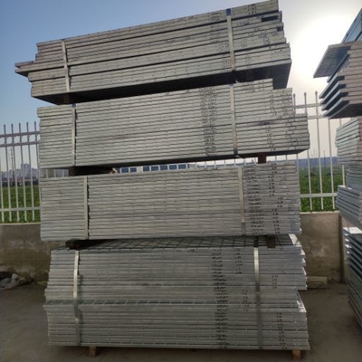 A pressão soldou a raspagem de aço do metal resistente à corrosão