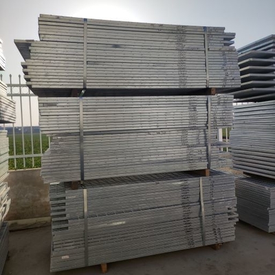 A pressão soldou a raspagem de aço do metal resistente à corrosão