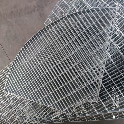 Especial dado forma galvanizou a raspagem de aço personalizada