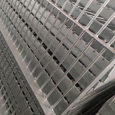 Metal de aço do carbono Q235 que raspa carregando o passo 30mm da barra