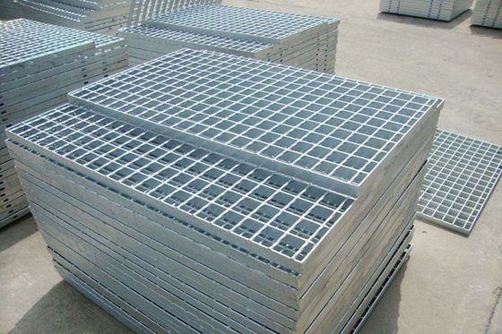Passarela de aço galvanizada industrial das passagens