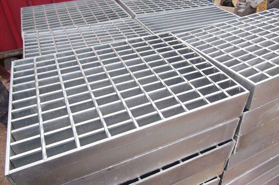 Passarela de aço galvanizada industrial das passagens