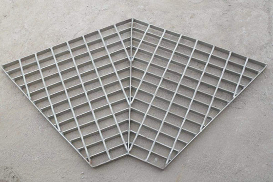 Placa de grade galvanizada lisa de carregamento alta do metal para a plataforma do central elétrica