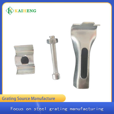 Braçadeira galvanizada grampos da instalação da raspagem da barra de aço da sela