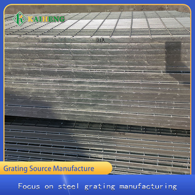 Metal de aço galvanizado de carregamento resistente à corrosão que raspa para a plataforma
