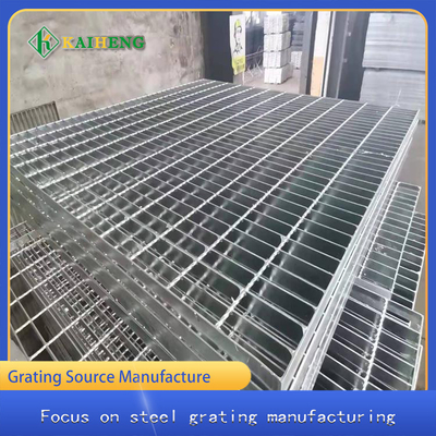 G303/30/100 galvanizou o assoalho de aço do metal raspa a raspagem para o dreno