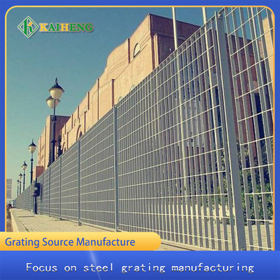 O mergulho quente do aço carbono Q235 galvanizou Mesh Fencing Grid Customized soldado