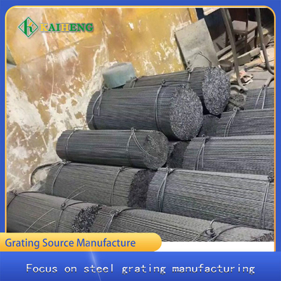 Produtos de fio torcidos do ferro do quadrado 4mm para o processamento de aço da placa de grade