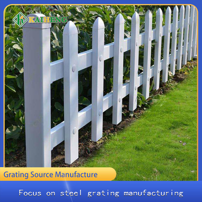 O gramado pequeno do PVC soldou o corrimão de Mesh Fencing Lawn Border Fence