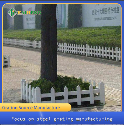 O gramado pequeno do PVC soldou o corrimão de Mesh Fencing Lawn Border Fence