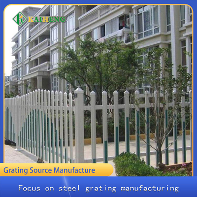 O gramado pequeno do PVC soldou o corrimão de Mesh Fencing Lawn Border Fence