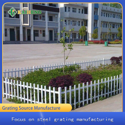 O gramado pequeno do PVC soldou o corrimão de Mesh Fencing Lawn Border Fence